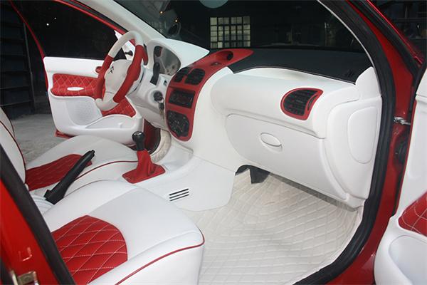 領(lǐng)航舵汽車裝飾 以專業(yè)與匠心，為您的愛車增添魅力與舒適